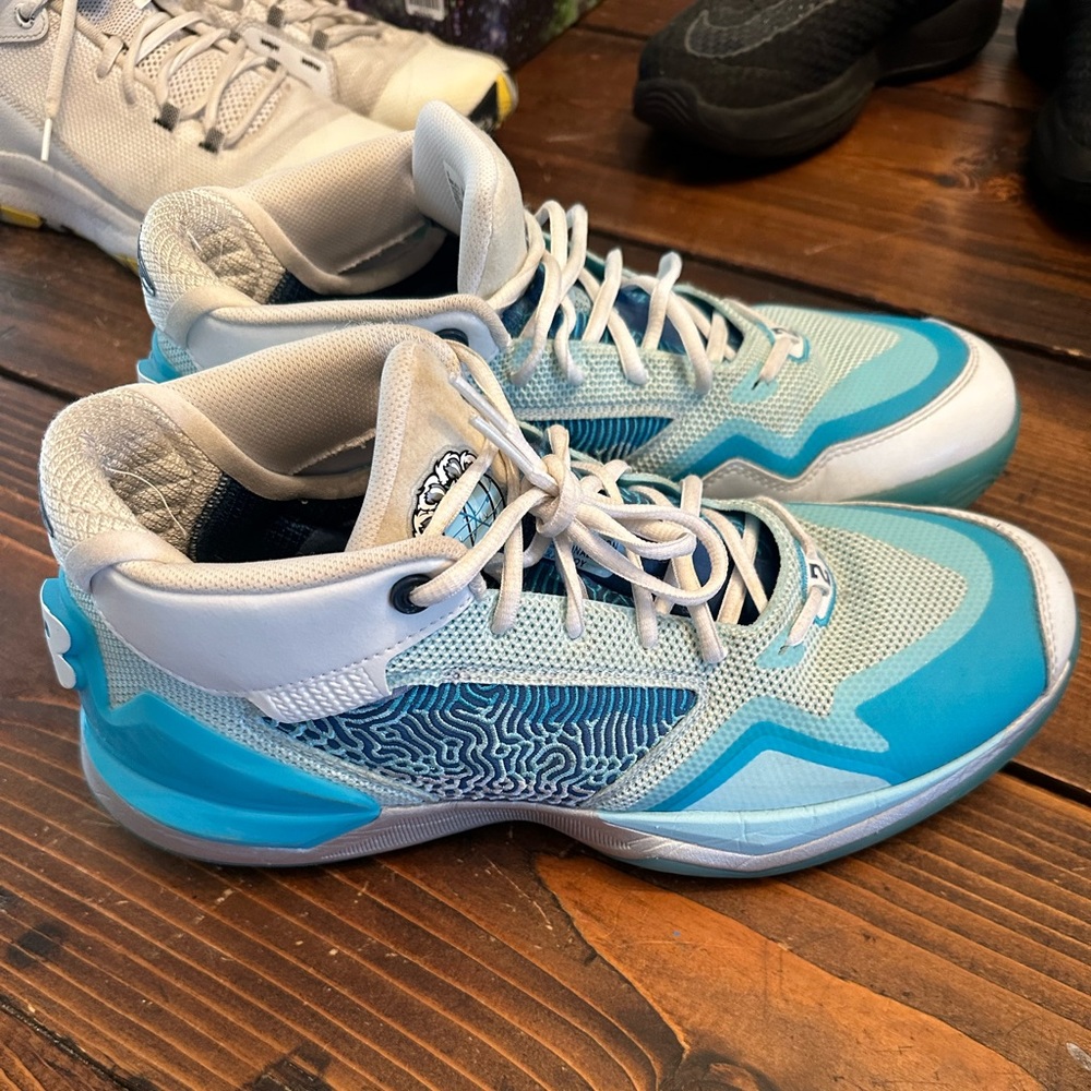 New Balance Kawaii basketball sneakers